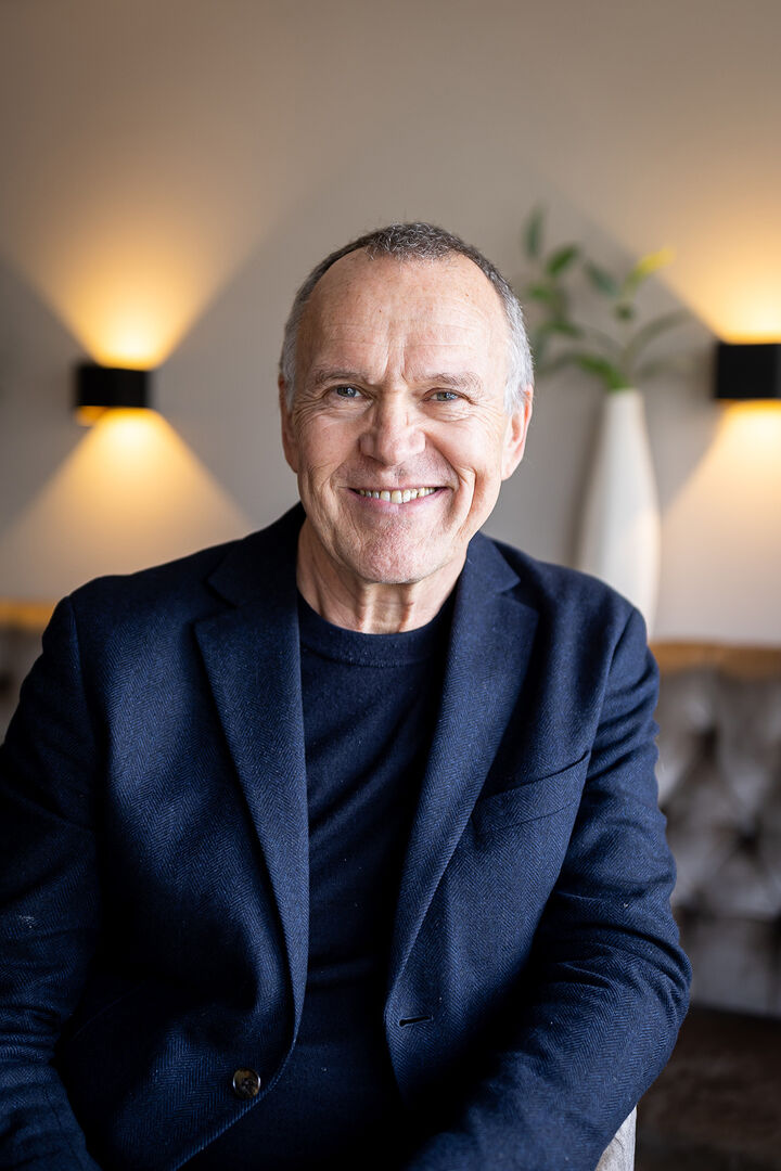 Over Roland Kieft